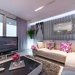 Luxury Apartment Violet Old