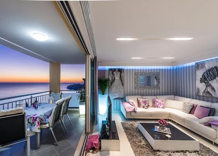Luxury Apartment Violet Old